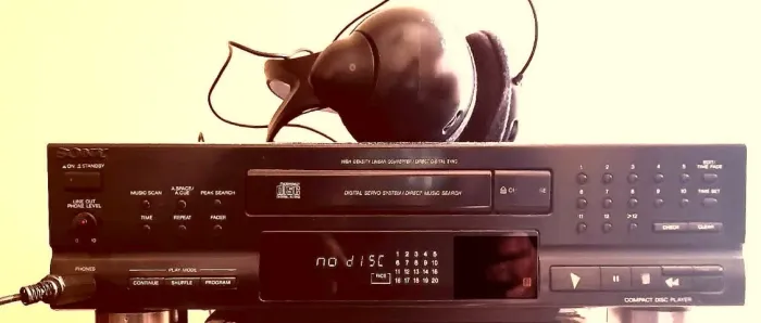 2 CD Players- Profissionais  Sony (  CDP.690   &  CDP.M54 ) Leia !!