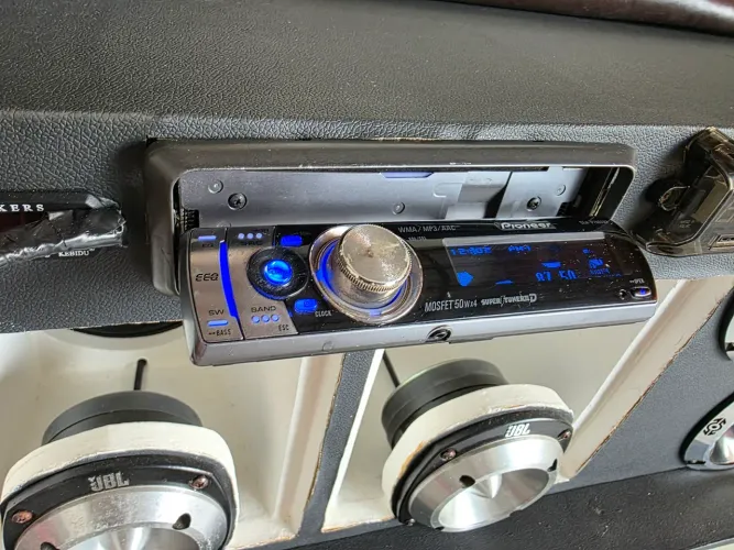 Vendo pioneer Golfinho frente motorizada DEH-7880MP,