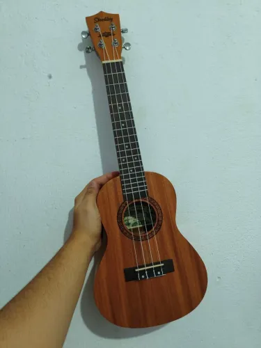 Ukulele SHELBY Su23m Concert 