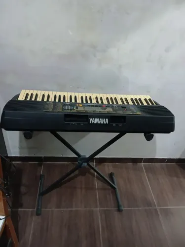 Vende-se teclado B20
