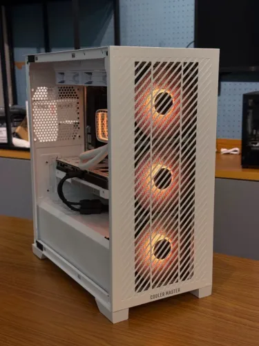 PC Gamer - Ryzen 5 7500X3D, RTX 5070 12GB, B850M-C, 16GB(2x8GB), 512GBSSD, 750W, WC240MM