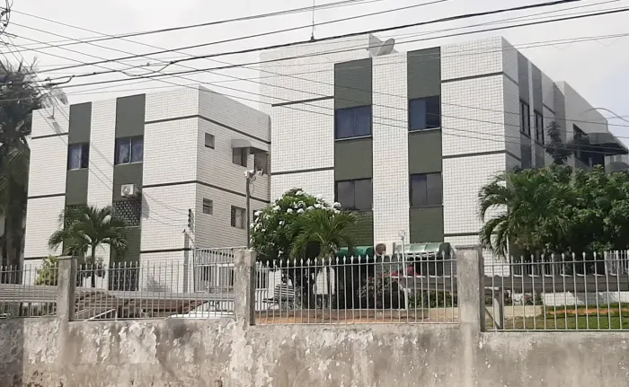 VENDO APARTAMENTO EM CANDELÁRIA PRÓXIMO AO SUPERMERCADO CARREFOUR