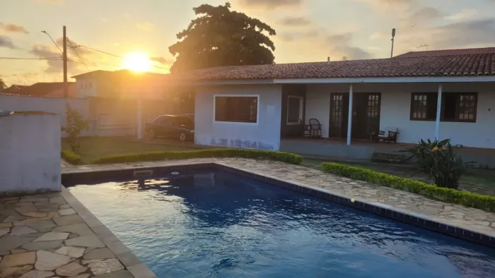 Casa para Venda em Itanhaém, Campos Elíseos, 5 dormitórios, 4 suítes, 1 banheiro, 4 vagas