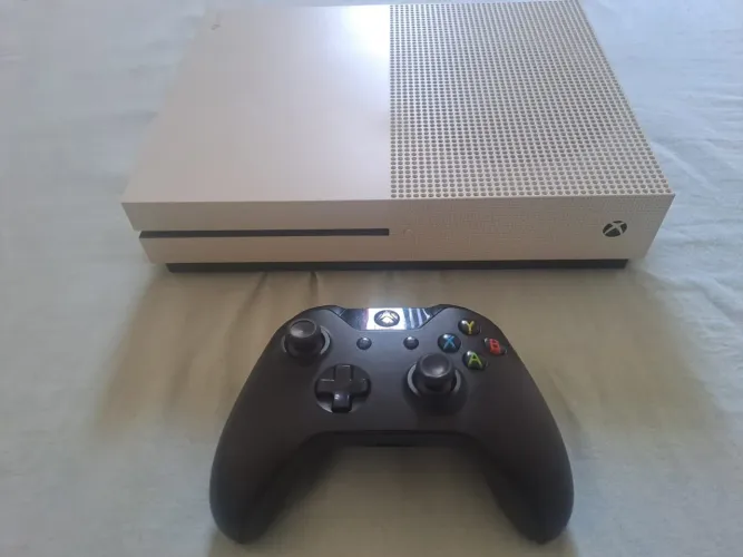XBOX ONE S + 450 JOGOS + CONTROLE 