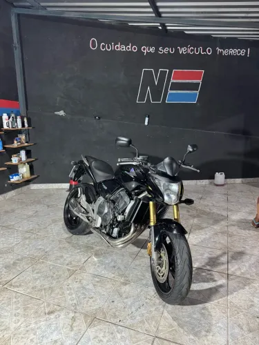 HORNET IMPECÁVEL