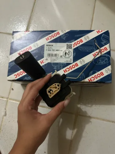 Sensor de nível de combustível 
