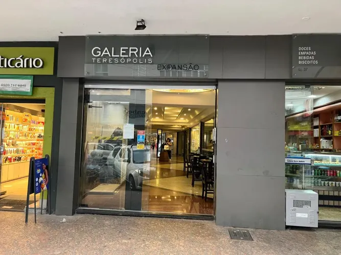 Teresópolis 2 Lojas com 120 m2 na Galeria Teresópolis,  Várzea - Teresópolis - RJ