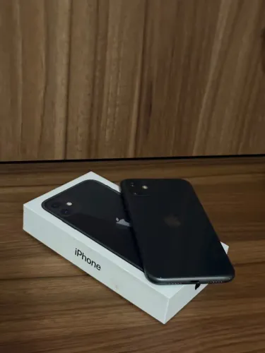 Celular iPhone 11