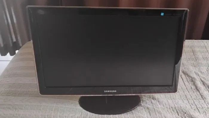 Monitor/ Tv Samsung SyncMaster P2470HN