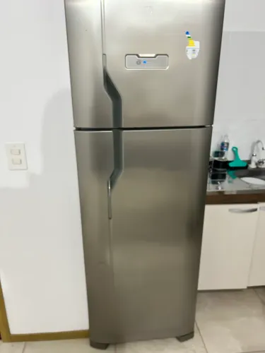 GELADEIRA 371L USADA