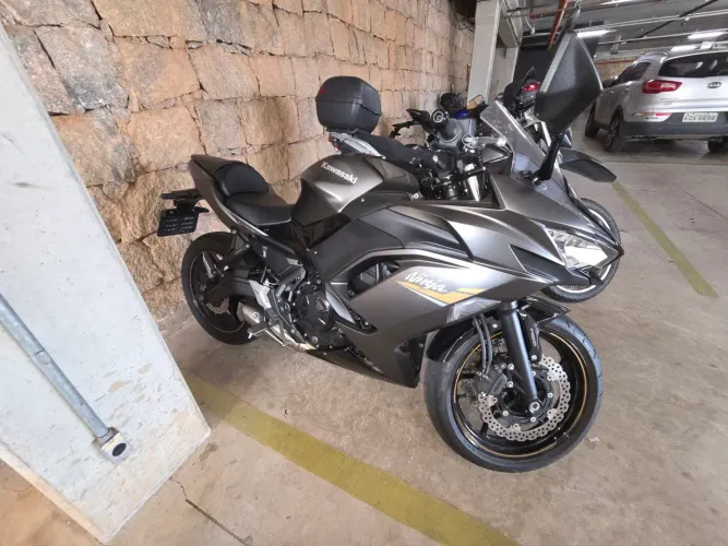 Kawasaki ninja 650r ano 2024 único dono