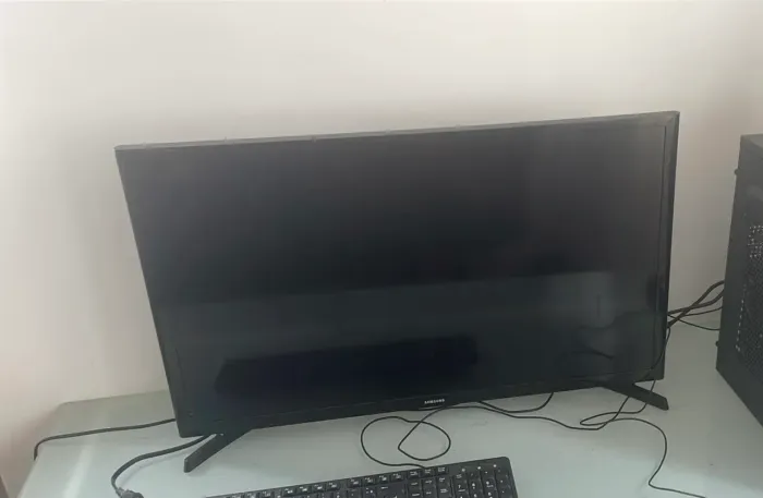 Vendo Monitor Computador 32 polegadas ! 