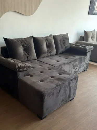 Vendo sofá novo de 3 lugares valor 1700 avista no cartão de crédito fica 1.800