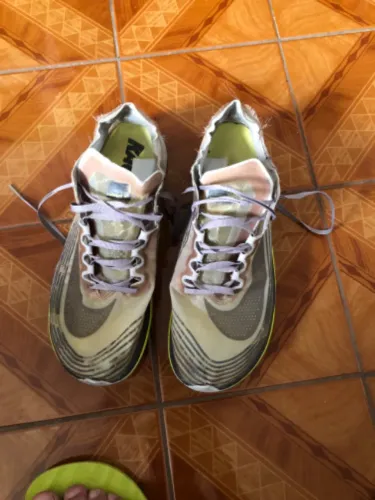 Tênis Nike corrida usado