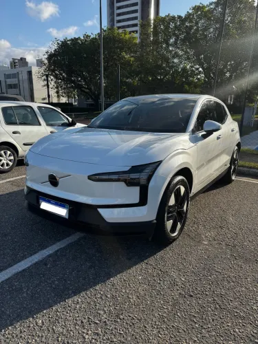 Volvo EX30 E60 Core (elétrico) 2024