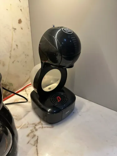 Cafeteira Arno Nescafé Dolce Gusto Lumio - Preta - Ótimo estado