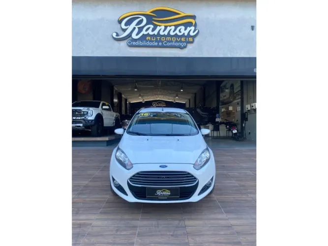 Ford Fiesta 1.6 SE Hatch 16V Flex 4P Powershift 2016