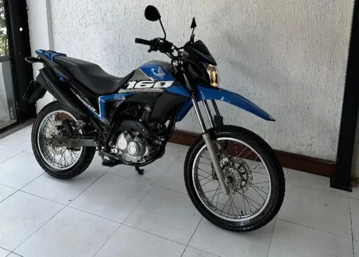 Bros 160 <br>Ano 2020<br>31 mil km moto nova sem detalhes.
