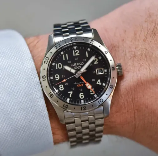 Relógio Seiko field GMT ssk023