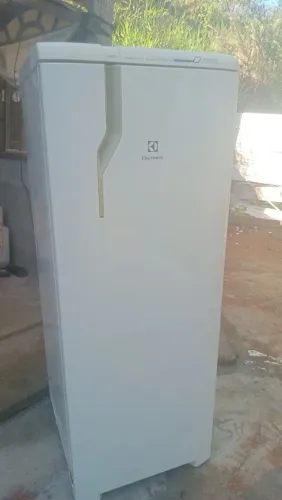 Geladeira electrolux
