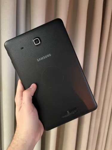 Samsung Galaxy Tab E 9.6? - SM-T561M