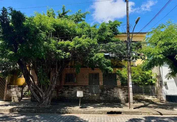 casas em campo grande ( terrea 3 quartos , 1 andar 2 quartos )