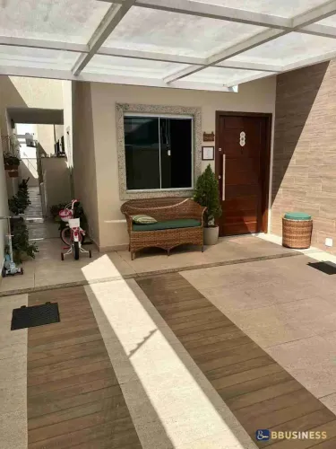 Casa com 2 Quartos e Quintal com Piso, Parque Santo Antônio Campos dos Goytacazes/RJ