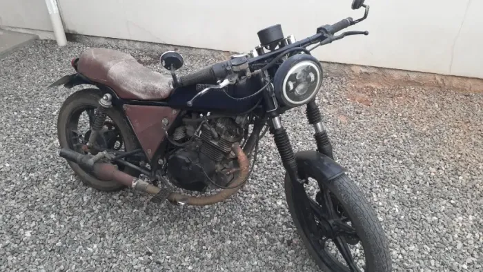 Vende-se Intruder Café Racer 125