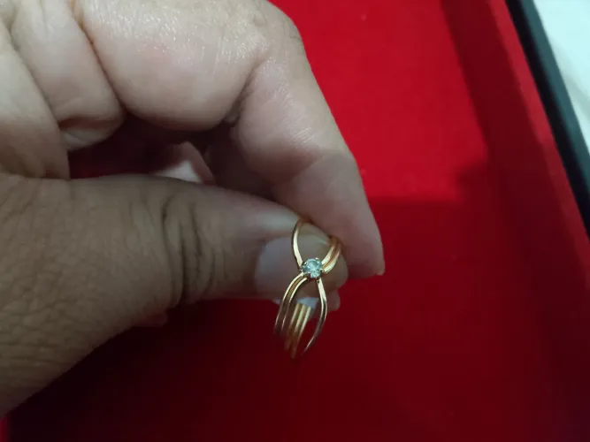 Anel Banhado a Ouro com Zircônia