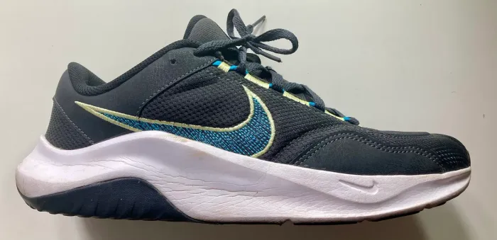 Tênis NIKE Novíssimo Tamanho 43