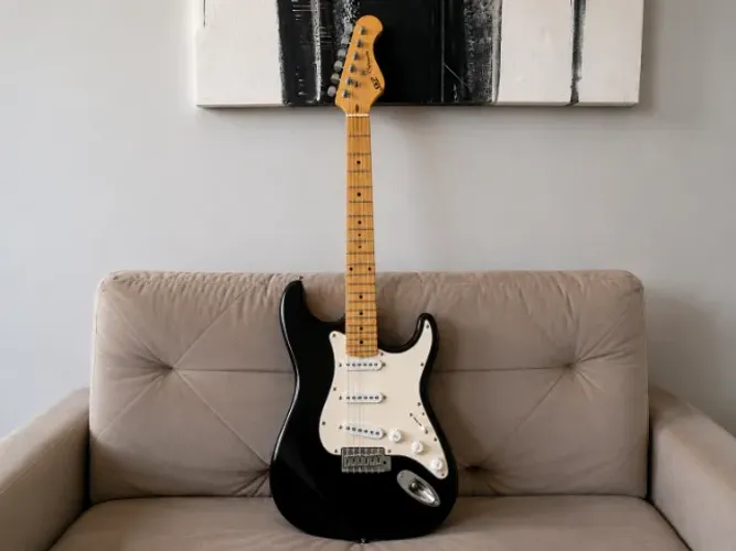 Guitarra SX Stratocaster Challenger II