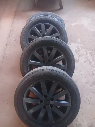 Rodas e pneus