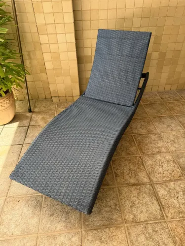 Espreguiçadeira Luxo para Piscina - Resistente e Confortável