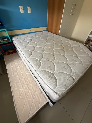 Vendo cama box de casal Ortobom com cama auxiliar