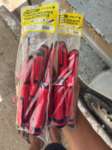 Kit Jogo De Chave Fenda Phillips Isolada 6 Chaves 1000v Vermelho?
