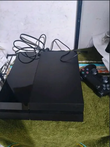 Ps4 semi novo