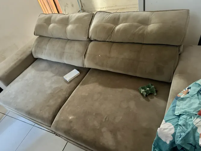 Vendo sofá retrátil 2,4metros 1.500