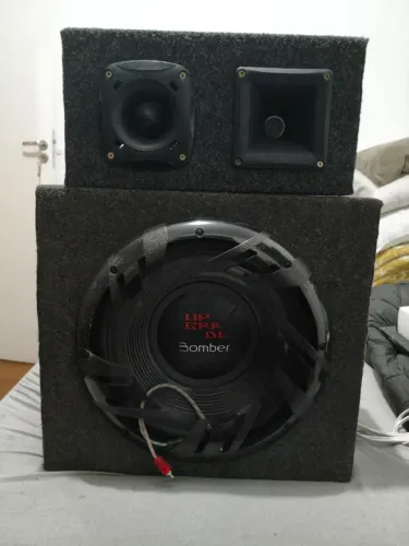 Som Automotivo Completo: Caixa Trio Bomber + Taramps HD3000 + TS400 + Corneta e Tweeter