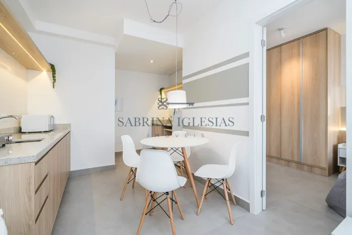 APARTAMENTO MOBILIADO COM 1 QUARTO NA AV SILVA JARDIM EM CURITIBA