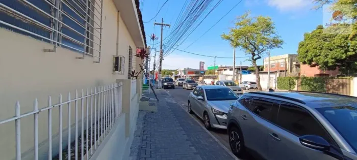 VENDO ÓTIMA CASA| 385m²| 5 QUARTOS| NO BAIRRO DO ARRUDA / RECIFE