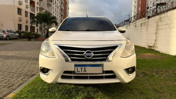 Nissan Versa Unique 1.6 16V Flexstart 4P Aut. 2017
