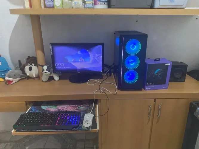 Vende-se Pc gamer completo R$2.200