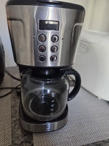 Cafeteira Electrolux programável usada