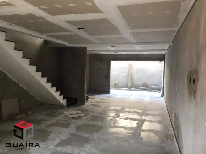 Sobrado à venda 3 quartos 3 suítes 2 vagas Alzira - Santo André - SP