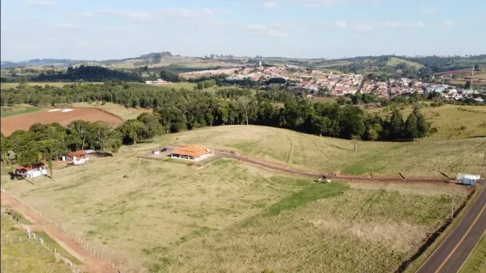 Imóvel para venda tem 500 metros quadrados com 3 quartos em Área Rural de Pardinho - Pardi