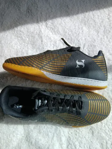 Chuteira de futsal New Styllus 42 nova