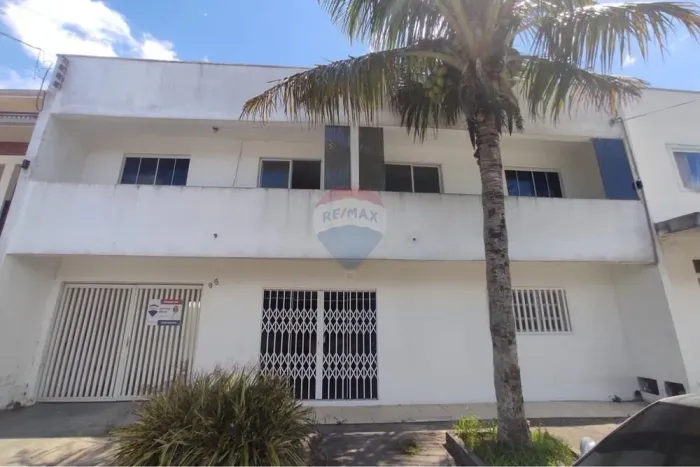 Prédio Comercial no Centro de Matinhos!