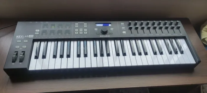 Arturia Keylab Essential 49 Black