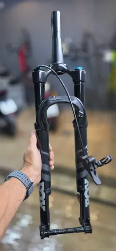SUSPENSÃO FOX 32 SC PERFORMANCE. 