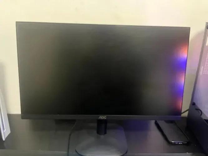 Monitor Aoc 21.5 120hz 1ms Gaming Hdmi 22b35hm23 Preto com mancha preta na parte de cima